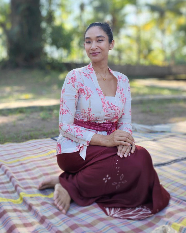 7 Artis Indonesia Senang Berkebaya, Cantik dan Anggun