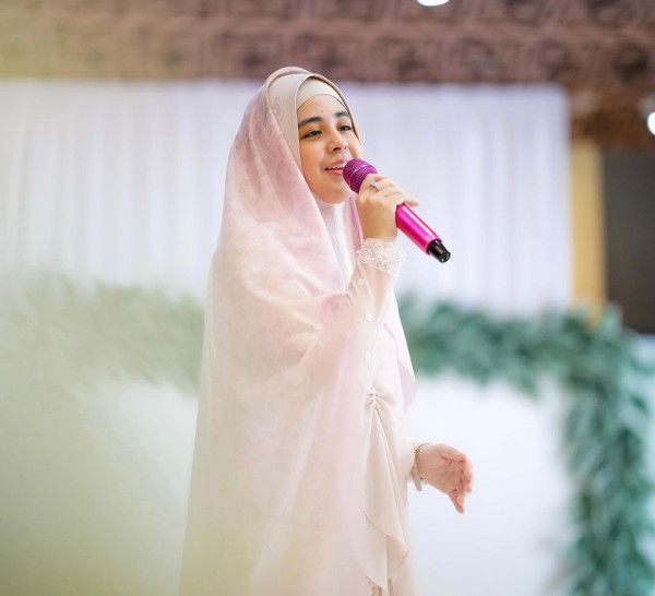 5 Artis Indonesia dengan Umur Pernikahan Tersingkat, Nomor 4 Bertahan 20 Hari