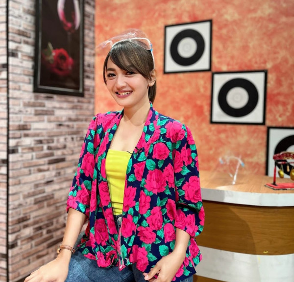 Profil Riesca Rose, Artis yang Dikabarkan Selingkuh dengan Sule