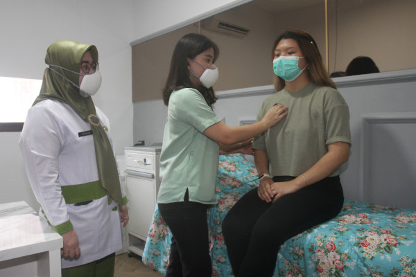 Alasan LG PuriCare Wearable Air Purifier Cocok Digunakan Tenaga Medis