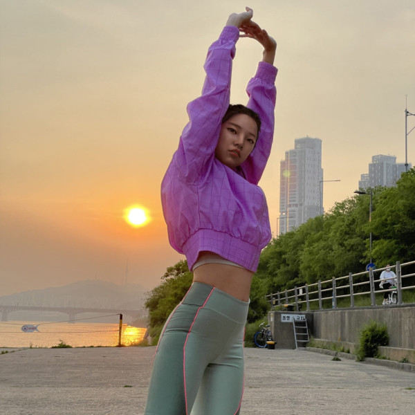 Yuk Kenalan dengan Rozy, Virtual Influencer Pertama Korea!