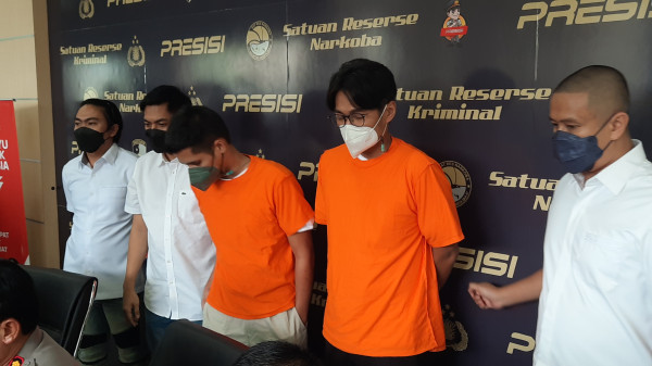 Potret Doddy Manajer BCL Pakai Baju Tahanan usai Jadi Tersangka, Wajahnya Lesu