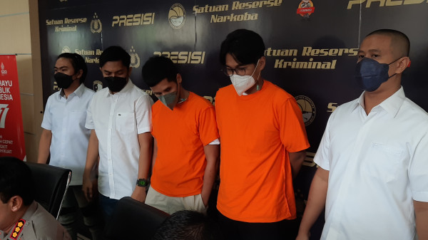 Potret Doddy Manajer BCL Pakai Baju Tahanan usai Jadi Tersangka, Wajahnya Lesu