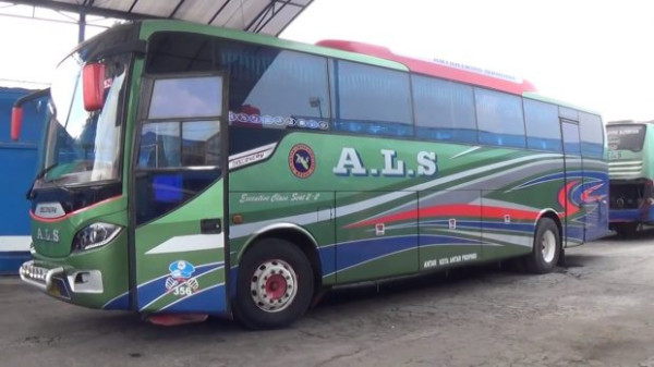 Armada Bus Legendaris Lintas Jawa Sumatera dengan Trek Terpanjang