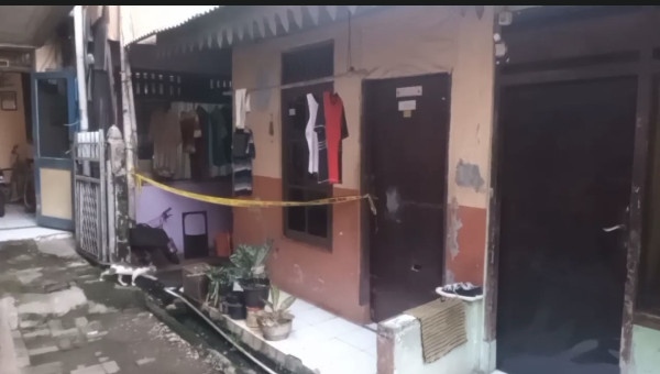 Warga Ciracas Geger, Bau Busuk Ternyata Mayat Bayi Ditinggal Orang Tuanya