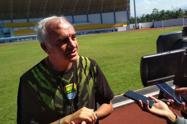 5 Calon Pelatih Persib Bandung Pengganti Robert Alberts, Nomor 2 Mengejutkan