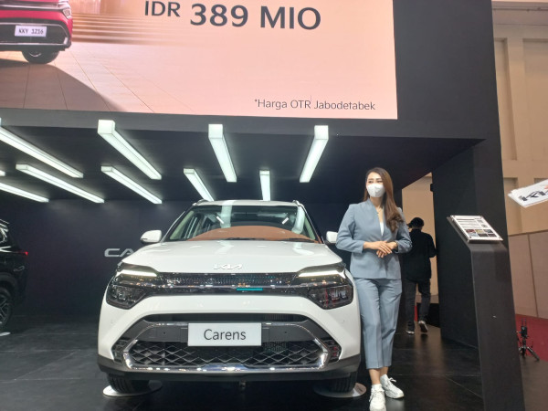 Dijual Rp389 Juta KIA Carens Bukan Kembaran Hyundai Stargazer