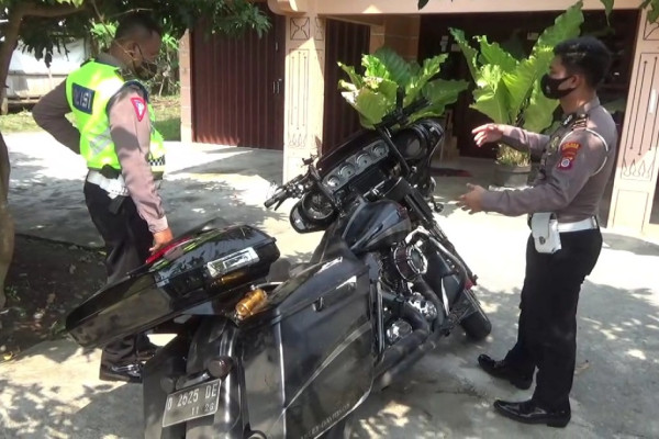 Rombongan Moge Harley Davidson Tabrak Pemotor di Kulon Progo, Korban Terpental 10 Meter