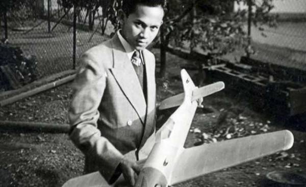 Mengapa BJ Habibie Dijuluki Mr Crack? Ini Penjelasannya