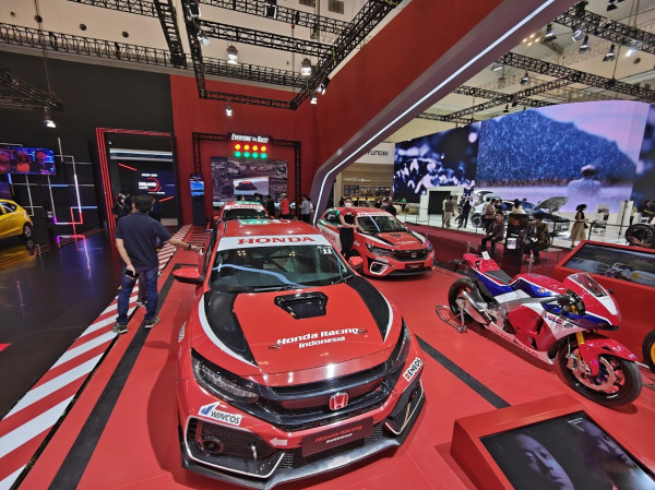Kental DNA Balap, Honda Bawa Mobil F1, Motor Moto GP, hingga Racing Simulator di GIIAS 2022