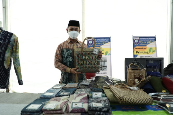 Wapres Resmikan One Pesantren One Product Kalsel Expo, Ponpes Rakha Pamerkan Produk Unggulan