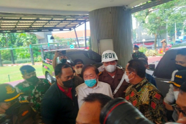Ini Penampakan Surya Darmadi saat Tiba di Kejagung