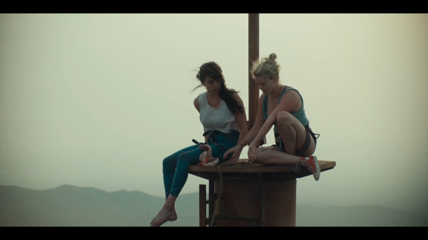 Review Film Fall: Horor Cerdas di Ketinggian 600 Meter