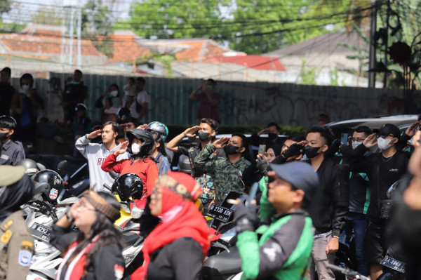 3 Menit untuk Indonesia, Warga Bandung Berhenti Sejenak Heningkan Cipta Peringati HUT ke-77 RI