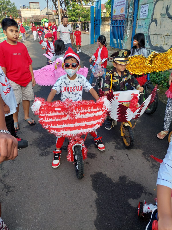 Jalan Sehat hingga Pawai Sepeda Hias Meriahkan HUT ke-77 RI di Benda Baru Pamulang