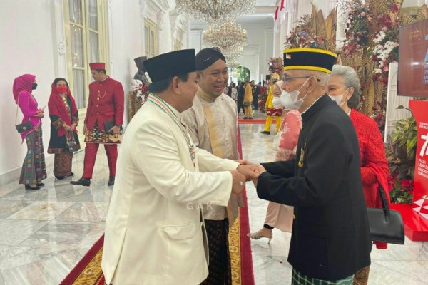 Momen Kehangatan Prabowo dengan Megawati, Try Sutrisno, hingga Sinta Wahid di Istana Merdeka