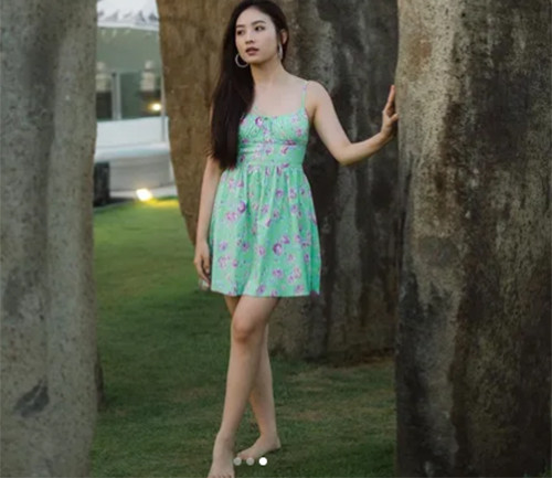 Natasha Wilona Foto Nyeker di Depan Stonehenge Bali, Netizen: Cantik Natural