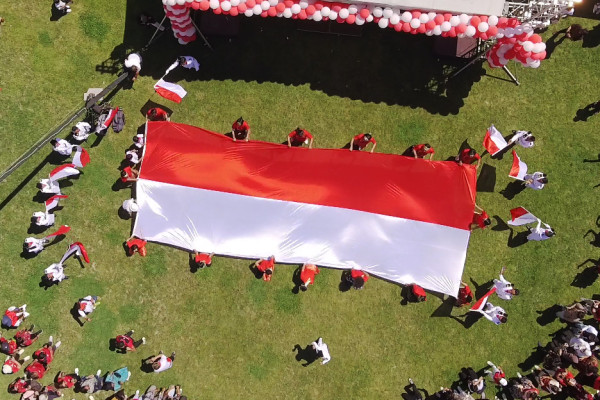 Aksi Debus dan Bendera Raksasa Warnai Perayaan HUT RI di Turki