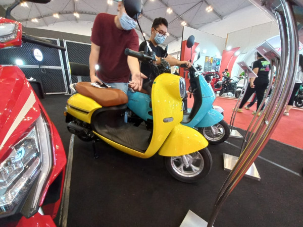 Ini Dia Motor Listrik Termurah dan Termahal di GIIAS 2022