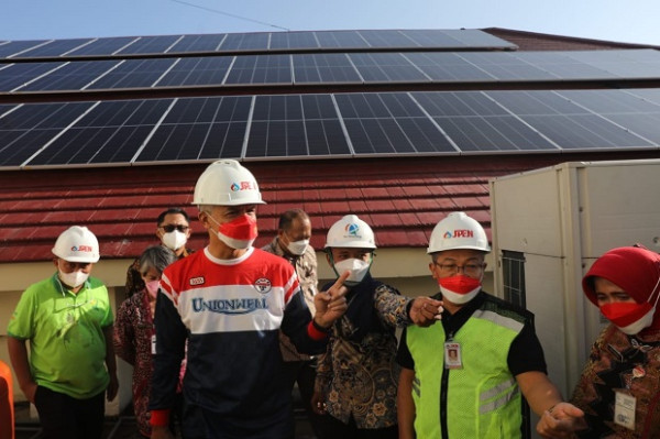Ganjar Dorong Perkantoran di Jateng Gunakan Energi Alternatif