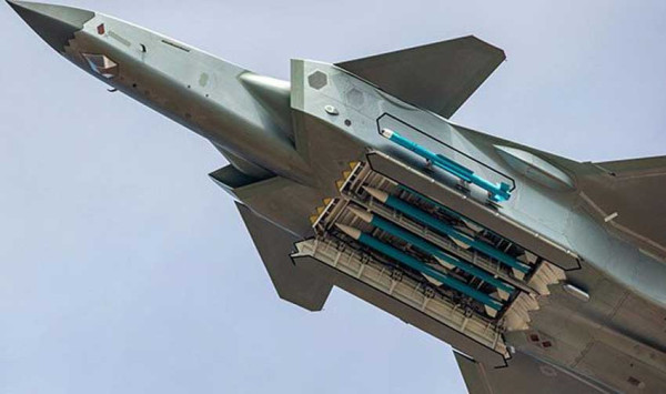 Pertama Kali, China Pamerkan Jet Siluman J-20 dalam Balutan Cat Kamuflase Tempur