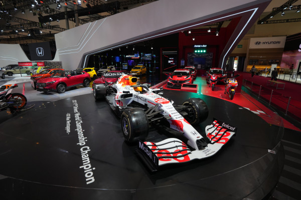 Lebih Dekat dengan Mobil Balap Juara Dunia Formula 1 Red Bull Racing di GIIAS 2022