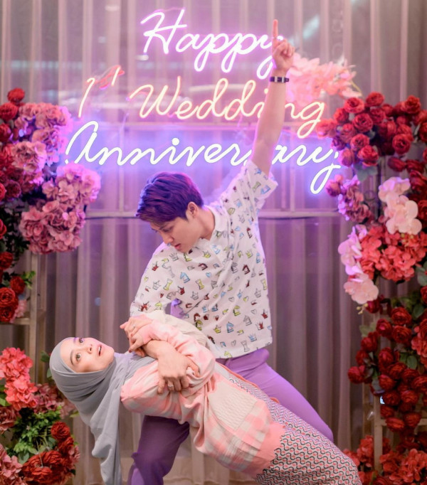 Rizky Billar Pamerkan Momen Romantis pada Anniversary Pertama Pernikahan
