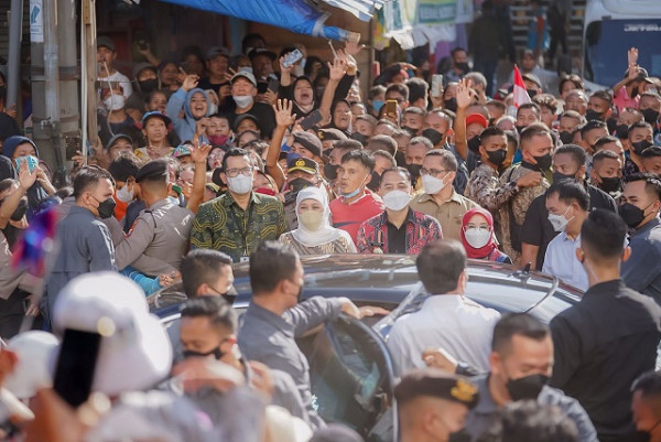 Gubernur Khofifah Lengkapi Bantuan Modal untuk Pelaku Usaha Ultra Mikro