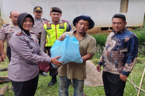 2 Kapolsek Berhijab di Polda Metro Jaya, Nomor 1 Peraih Adhi Makayasa