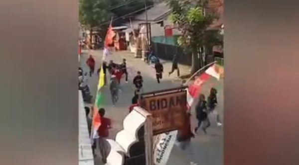 Detik-detik Tawuran Pelajar SMK di Purwakarta Bersenjata Tajam, 1 Luka