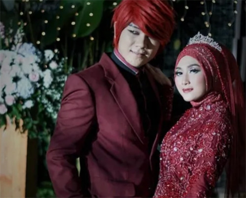 6 Momen Kebersamaan Pesulap Merah dengan Istri yang Jarang Disorot