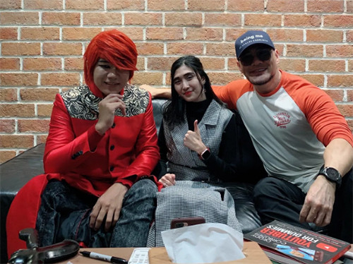 6 Momen Kebersamaan Pesulap Merah dengan Istri yang Jarang Disorot