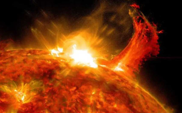 Dihantam Badai Matahari, Satelit Intelsat Galaxy 15 Hilang Kendali