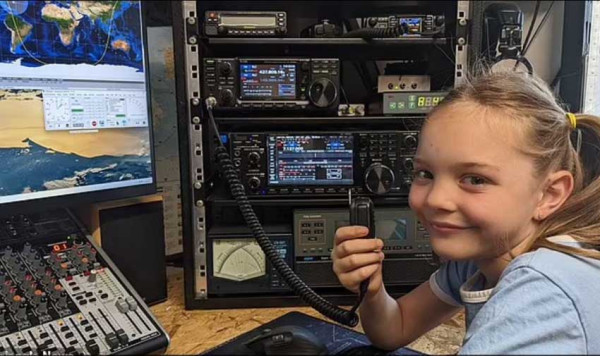 Pakai Radio Amatir Ayahnya, Gadis 8 Tahun Berhasil Jalin Kontak dengan Astronot NASA di ISS