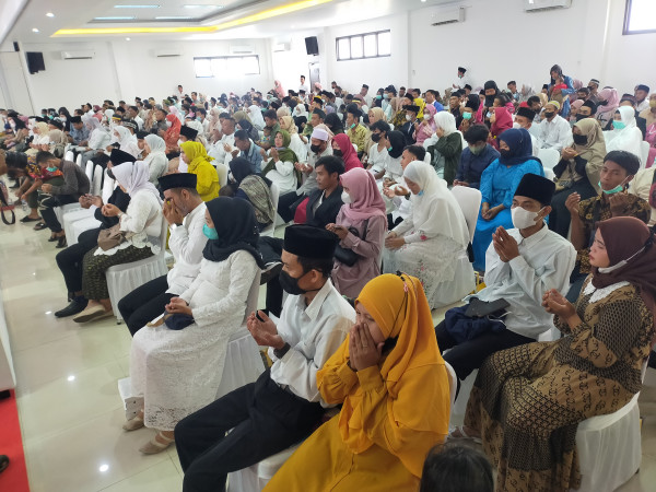 Sah! 142 Pasangan Menikah Gratis di Polres Bogor, Termuda 20 Tahun dan Tertua 67 Tahun