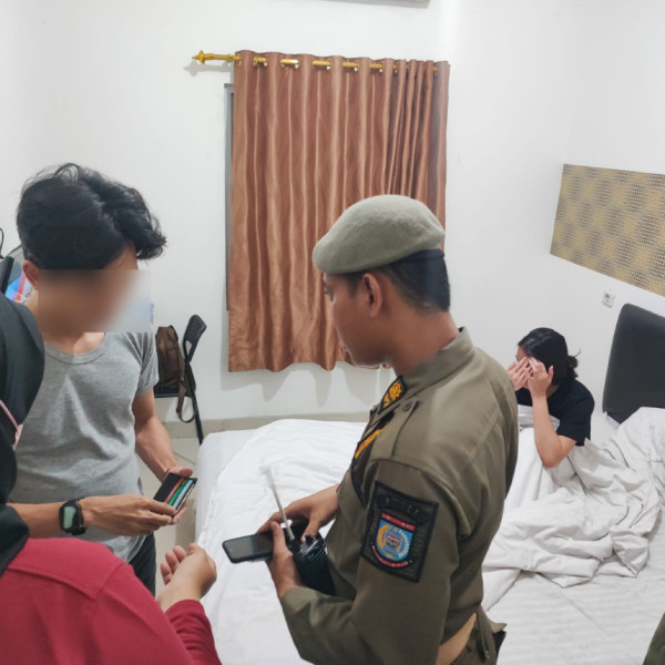 Puluhan Pasangan Muda-Mudi dan PSK Terciduk Sedang Asyik Ngamar di Tangsel