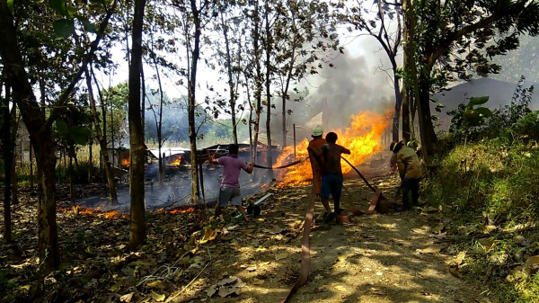 Tungku Oven Meledak, Gudang dan Bahan Triplek Senilai Rp300 Juta Ludes Terbakar