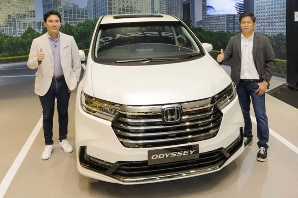 4 Mobil Mewah Kurang Laku di Pasaran Indonesia, Ada Toyota Alphard