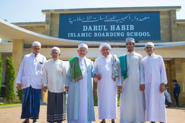 5 Keturunan Nabi Muhammad yang Punya Pesantren Besar di Indonesia