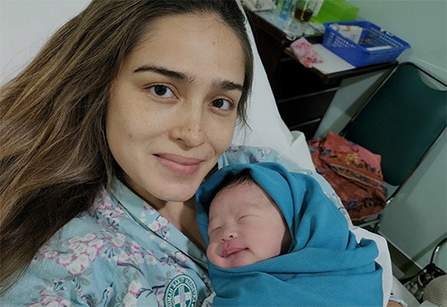 Yasmine Wildblood Lahirkan Anak Ketiga Berjenis Kelamin Laki-Laki, Selamat!