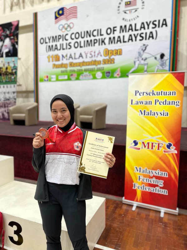 Atlet Redhawk Fencing Academy Jakarta Sabet Medali Emas di Kejuaraan Anggar Bergengsi di Malaysia
