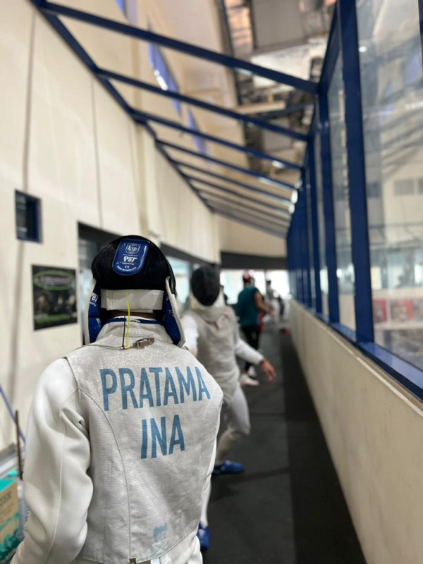 Atlet Redhawk Fencing Academy Jakarta Sabet Medali Emas di Kejuaraan Anggar Bergengsi di Malaysia
