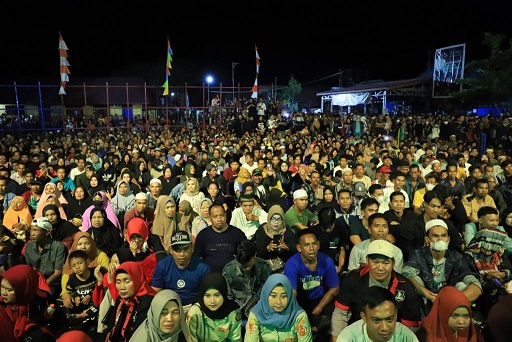Bertajuk 'Nada dan Dakwah' , Rhoma Irama Hibur Ribuan Warga Hulu Sungai Utara
