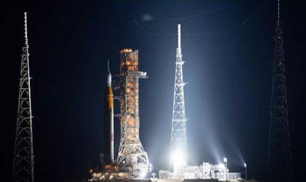 Pendingin Mesin Bermasalah, NASA Tunda Peluncuran Roket Artemis 1