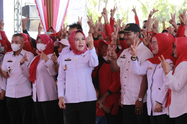 Bupati Winarti Hadiri Seminar Kesehatan dan Pemberdayaan Perempuan