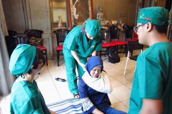 Dukung Semangat Tak Pernah Padam RS Apung dr Lie Berikan Layanan Kesehatan Gratis