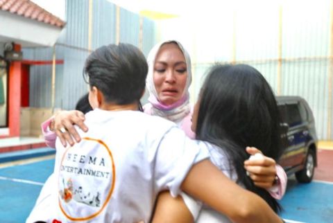 Beda Nasib dengan Putri Candrawathi, Para Perempuan Ini Ditahan dan Tinggalkan Anak