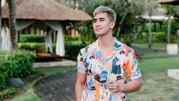 5 Artis Indonesia yang Punya Lift di Rumahnya, Nomor 4 Wajar Ada Lima Lantai