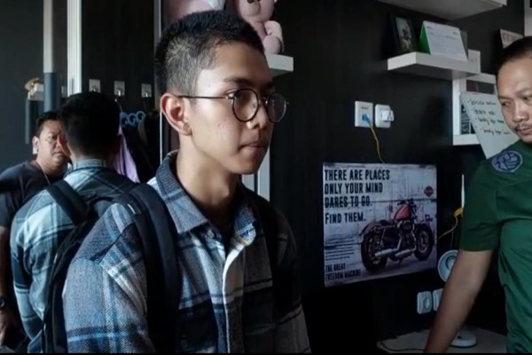 Mahasiswi Cantik Tewas Tanpa Baju Terjun dari Lantai 9 Apartemen, Diduga Akibat Persoalan Percintaan
