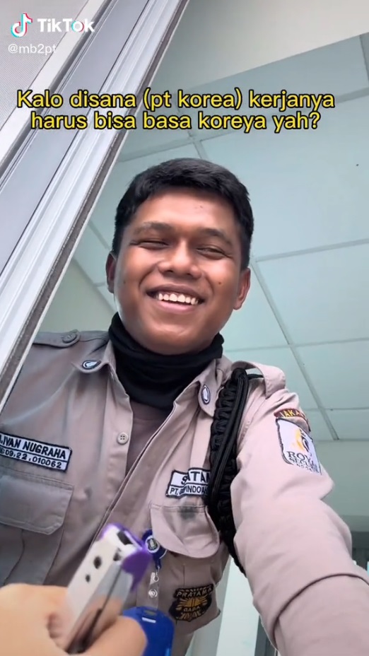 Viral! Satpam di Cikarang Fasih Bahasa Korea, Netizen: Seketika Jadi Ganteng